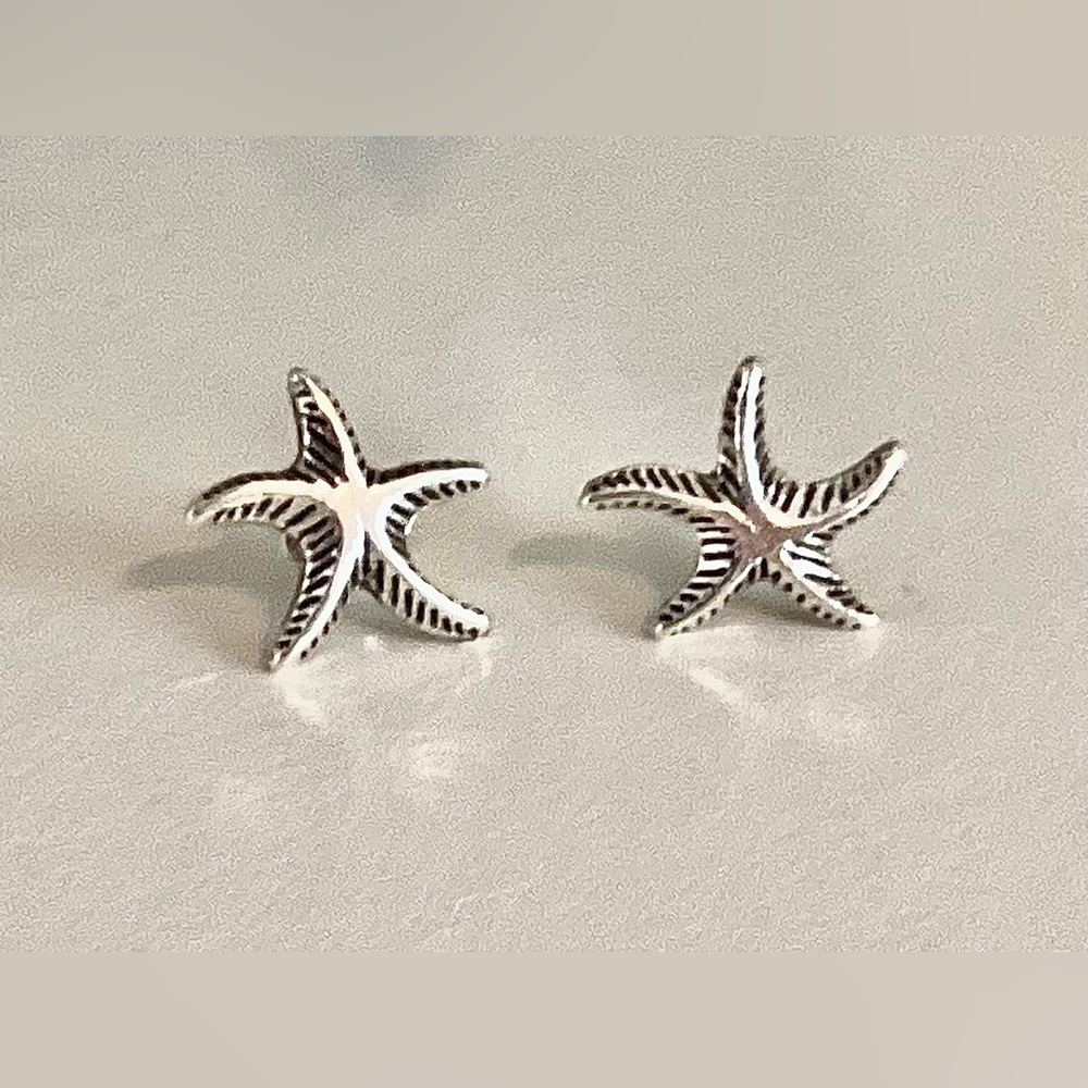 Starfish Stud Earrings - Silver Tone